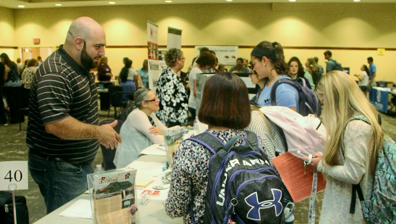 University Hosts Annual Volunteer Fair 