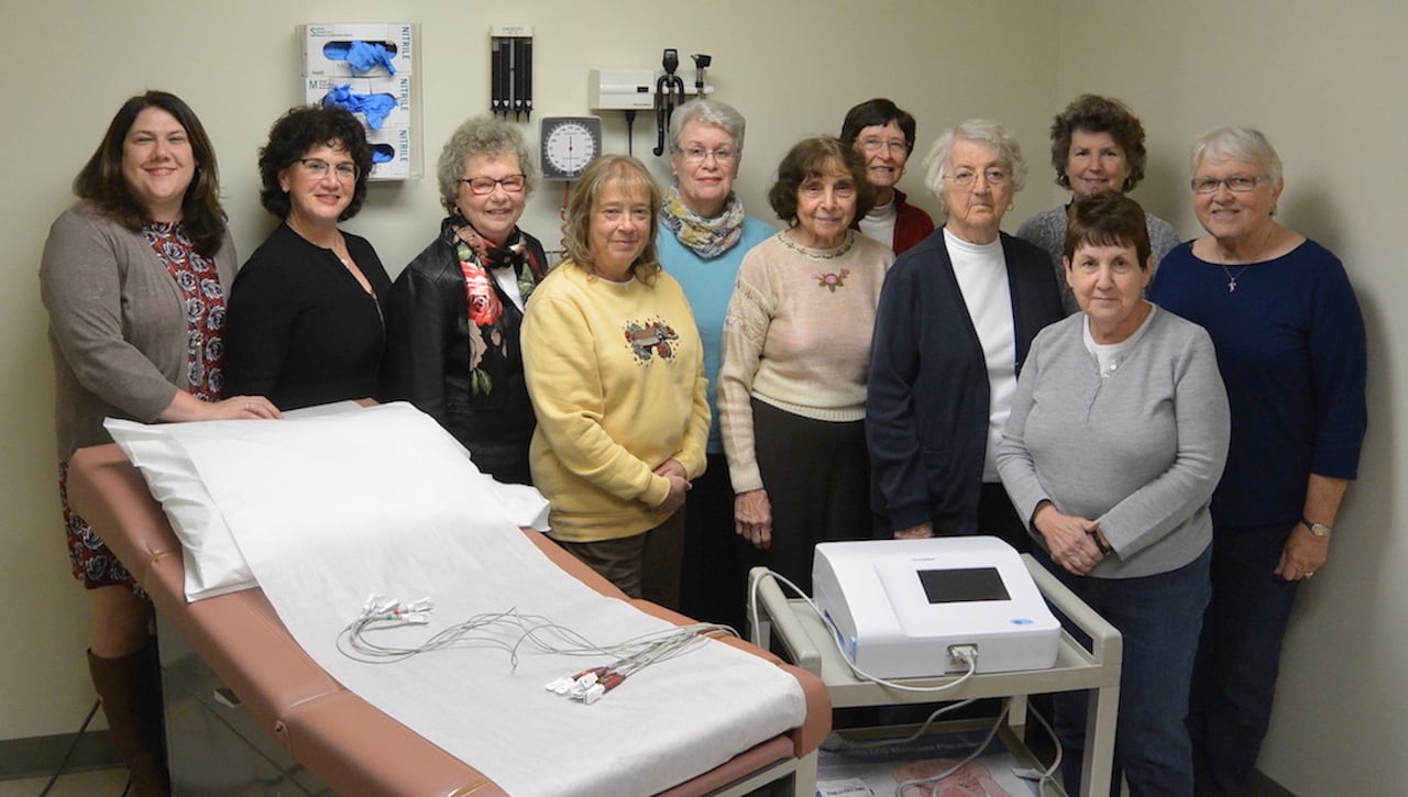 Church Group Donates EKG Machine to Leahy Clinic image
