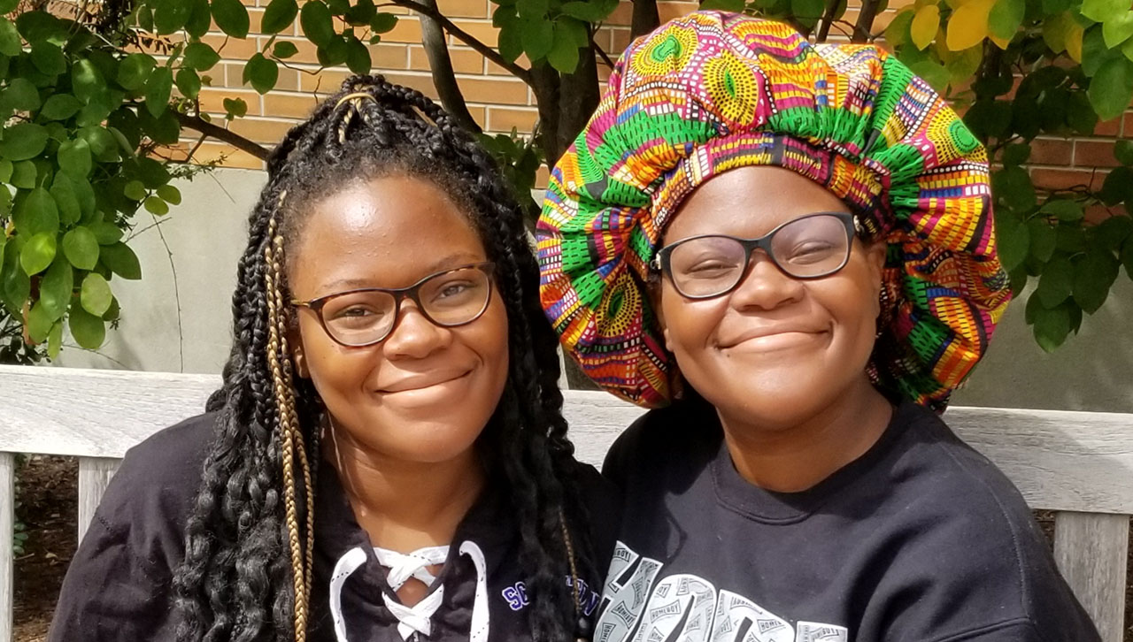 Deniya Thompson ’20, Health Administration;  Domonique Thompson ’20, Neuroscience