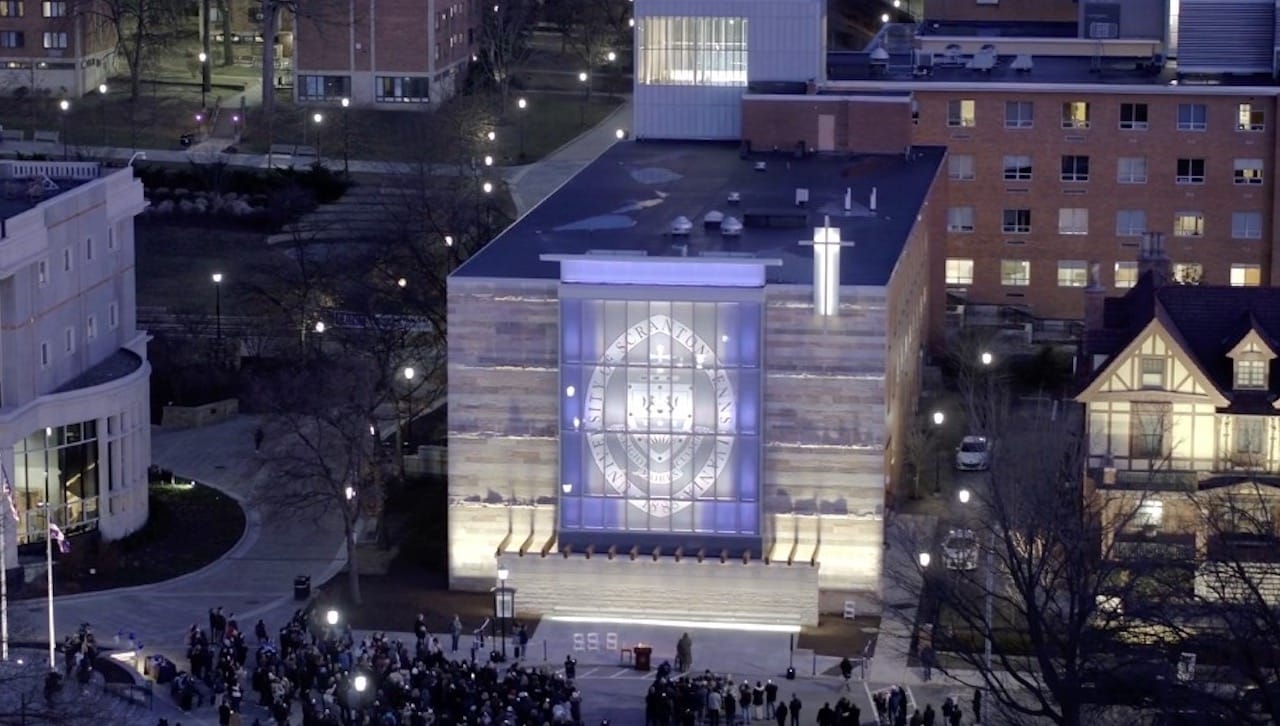 Hundreds of students, alumni and area residents gathered for the first lighting ceremony of The University of Scranton’s newly completed St. Thomas Gateway. 