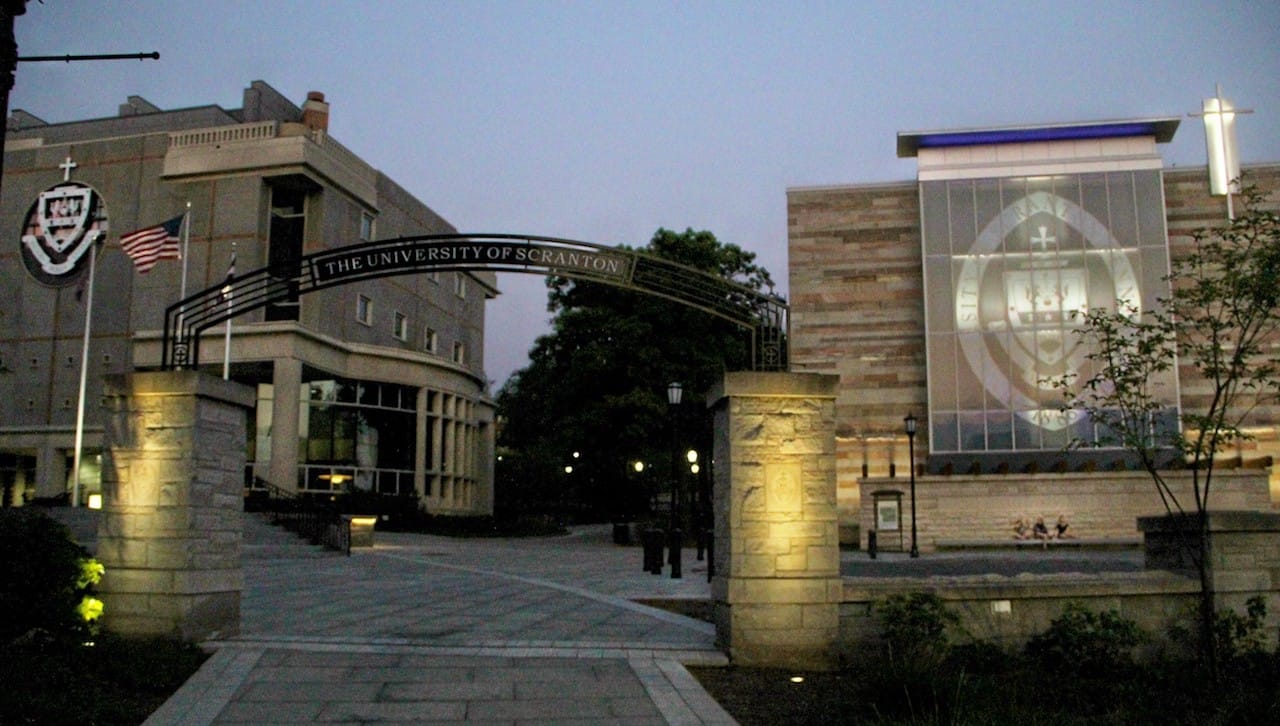 Some Scranton Students Stay Isolated on Campus image