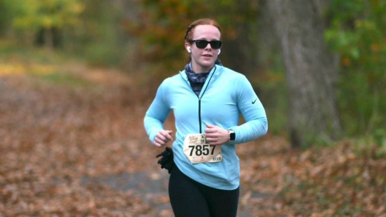 Regan Hughes running the Hair of the Bear 15k.