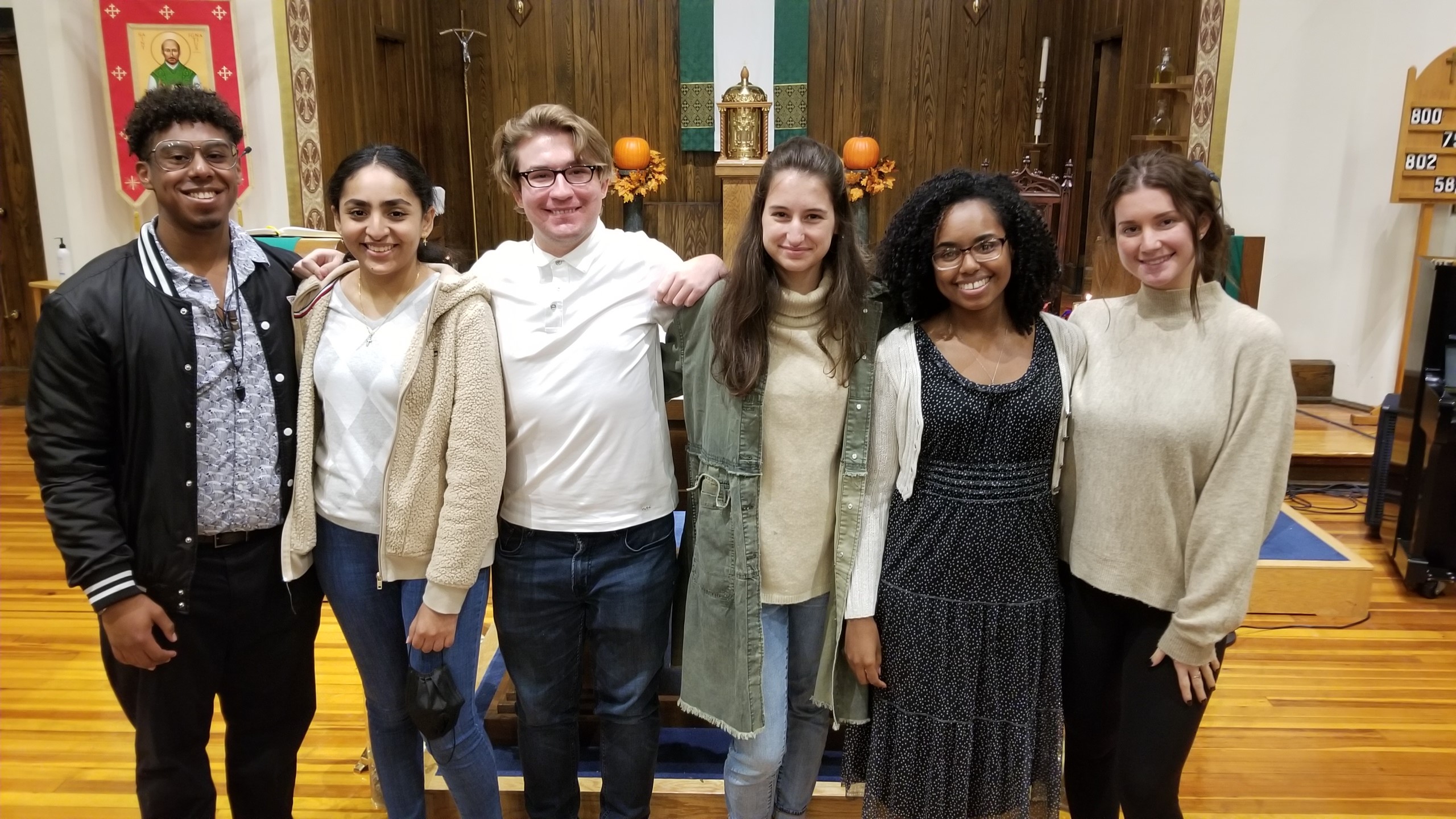 Pictured, from left:Awni Pimentel ’24, Gaby Martinez ’24/Awni’s Sponsor, Michael Juraga ’24,Maggie Oberlies ‘25/Michael’s sponsor, Nia Long ’22, Linda Gjona ‘22/Nia’s sponsor