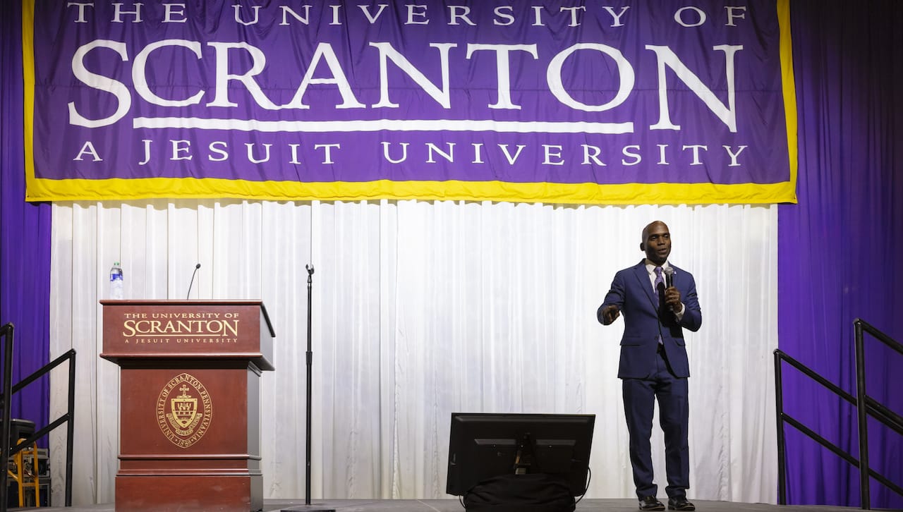 Author and University of Scranton alumnus Yohuru Williams, Ph.D. ’93 G’93, presented “The Fire This Time: Racial Justice, Catholic Social Teaching, and the Promise of Jesuit Education in the Age of Black Lives Matter,” at The University of Scranton’s Values In Action Lecture on Oct. 4 on campus. The lecture is part of the University’s annual Royal Reads program, which introduces incoming students to Ignatian values through a shared reading experience of a selected book and other programming.