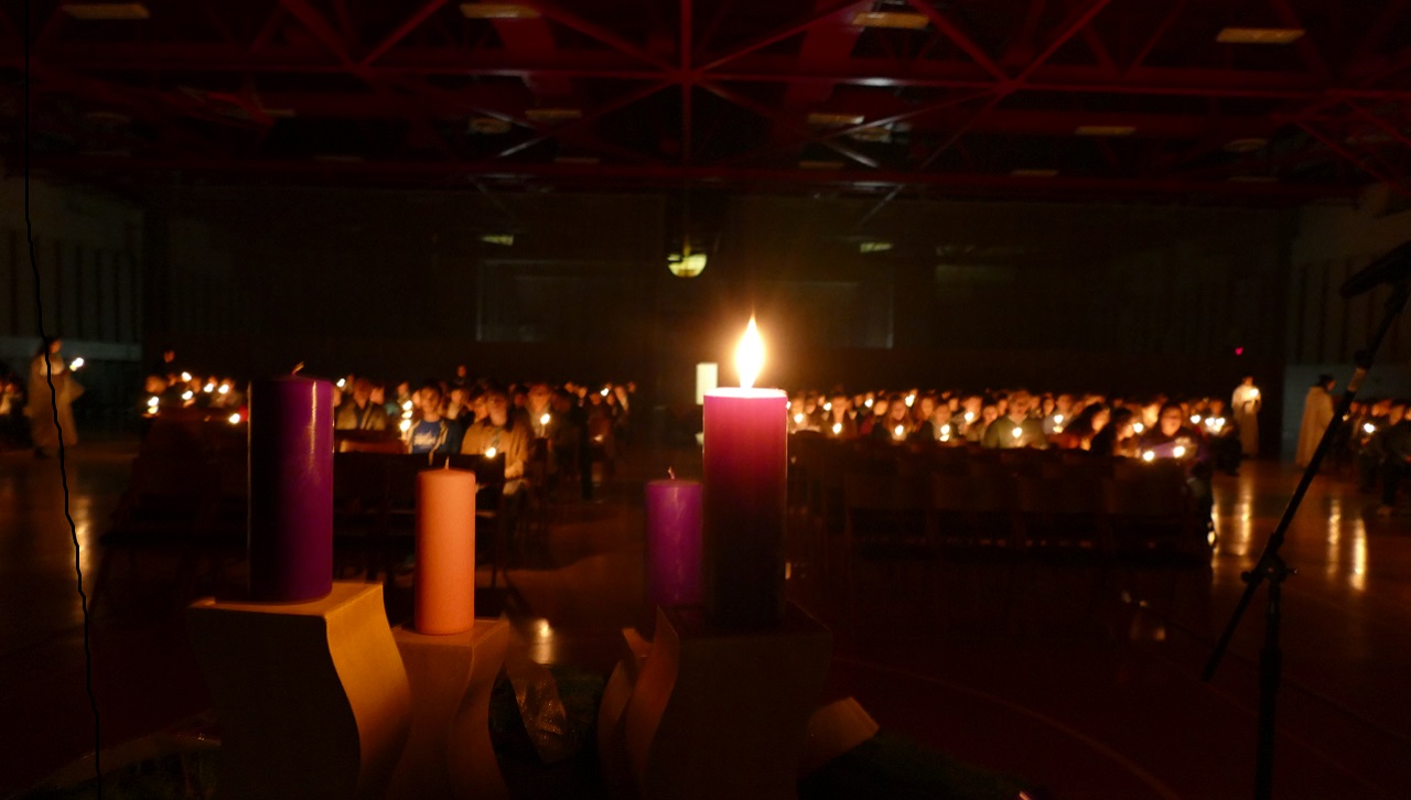 The University Advent Mass and Tree Lighting image