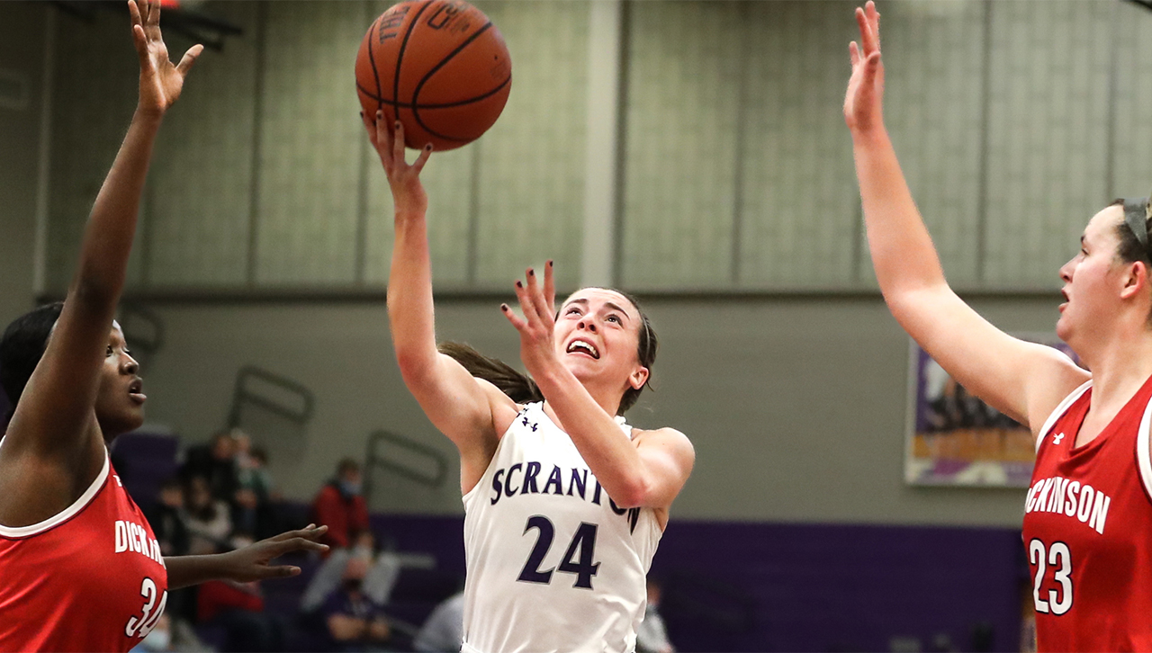 Royal Review: The Streak Continues for Women's Basketball image