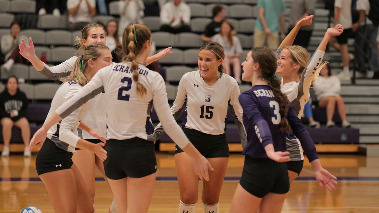 Volleyball Rallies to Top Susquehanna in Five-Set Thriller image