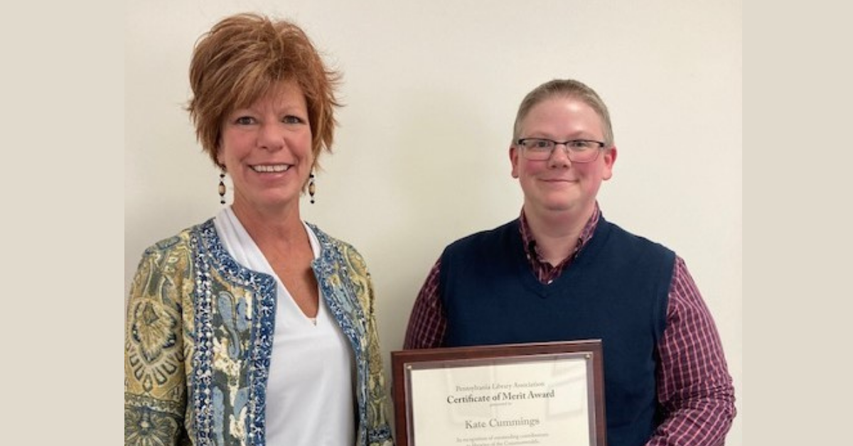 Prof. Kate Cummings received the 2023 Pennsylvania Library Association Certificate of Merit. Shown, from left: Melissa Rowse, Pennsylvania Library Association 2023 President; Prof. Kate Cummings, Research and Instruction Library for Business.