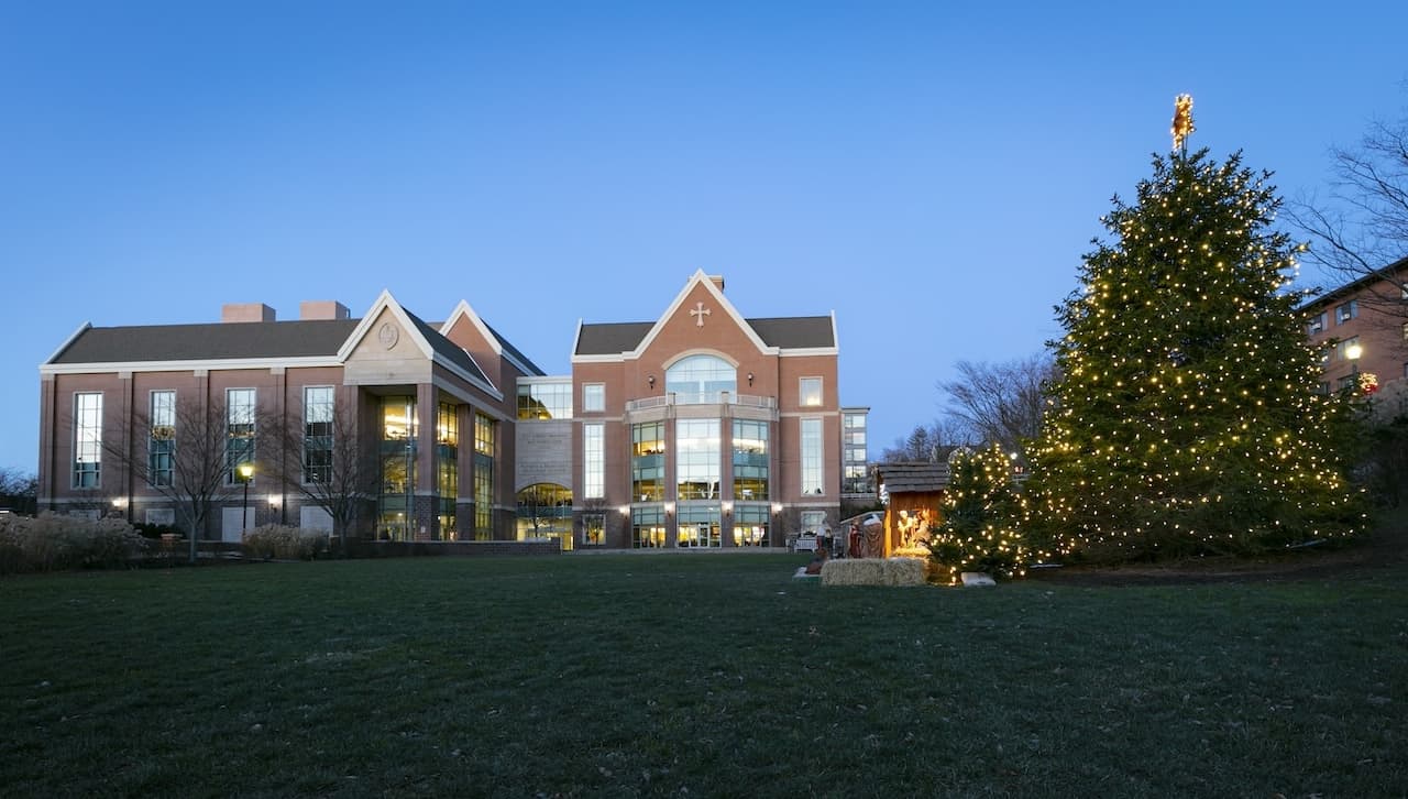 University of Scranton biology professors offer “green” gift ideas and other suggestions for more sustainable living for the holiday season.