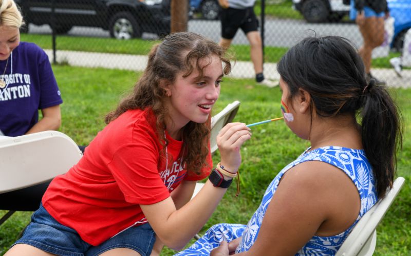 “We have 40 first-year students who moved in a week early to participate in local service trips with the Scranton community, and they are led by an upperclassmen team of 12 students,” said Avianna Carilli ’22, CSSJ coordinator of domestic and international service programs. “Throughout this week, we are visiting about eight different nonprofit organizations. But today, we’re all working to collaborate and bring everyone together to put on a great event for our community.”The 40 F.I.R.S.T. volunteers span more than a dozen declared majors and five states (Pennsylvania, Connecticut, Delaware, New Jersey, New York). The service sites where they are working this week include the Gino J. Merli Veterans Center, St. Joseph’s Center, NeighborWorks, CHOP Out Hunger and the Harry and Jeanette Weinberg Northeast Regional Food Bank.