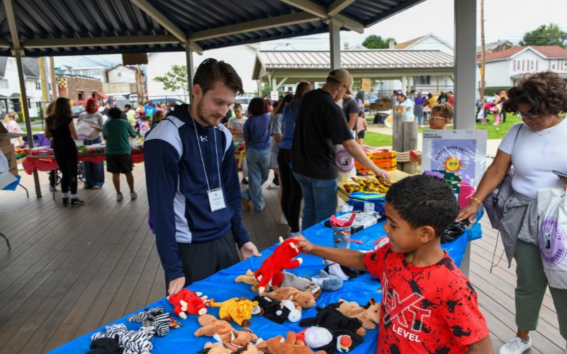 “We have 40 first-year students who moved in a week early to participate in local service trips with the Scranton community, and they are led by an upperclassmen team of 12 students,” said Avianna Carilli ’22, CSSJ coordinator of domestic and international service programs. “Throughout this week, we are visiting about eight different nonprofit organizations. But today, we’re all working to collaborate and bring everyone together to put on a great event for our community.”The 40 F.I.R.S.T. volunteers span more than a dozen declared majors and five states (Pennsylvania, Connecticut, Delaware, New Jersey, New York). The service sites where they are working this week include the Gino J. Merli Veterans Center, St. Joseph’s Center, NeighborWorks, CHOP Out Hunger and the Harry and Jeanette Weinberg Northeast Regional Food Bank.