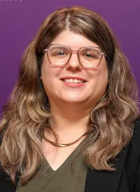A headshot of an individual.