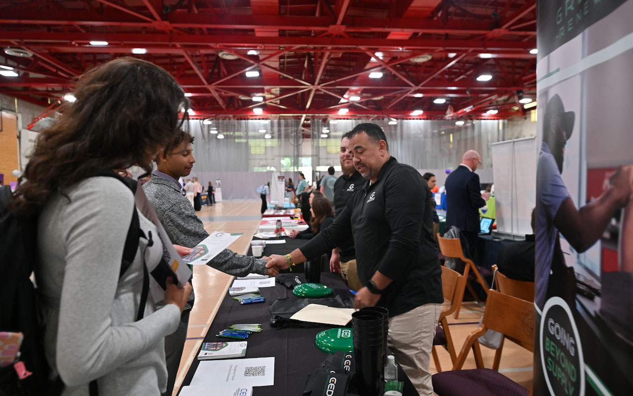Fall Career Expo Connects Students With Employers, Grad Schools banner image